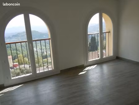 magagnosc appartement 34 m2 parfait état + cave et parking collectif