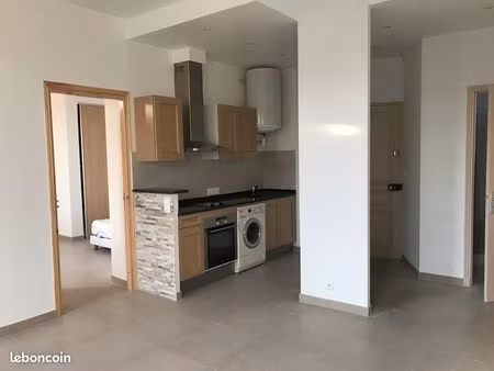 val de mougins – charmant t2 meublé rénové  proche commerces