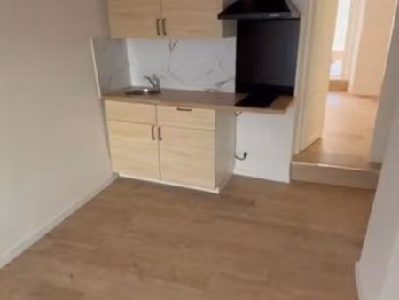 t2 avec terrasse refait à neuf