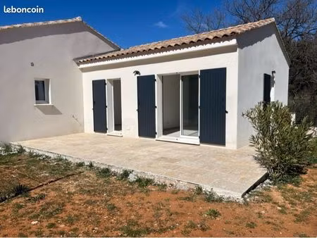 loue t2 avec terrasse   2 places de parking  jardin