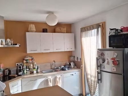 location t2 + garage - st romain en gal