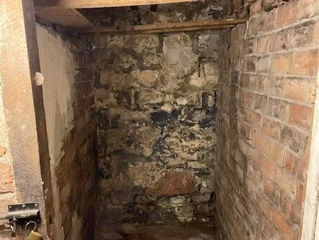 cave 4m3 - 2m2 au sol