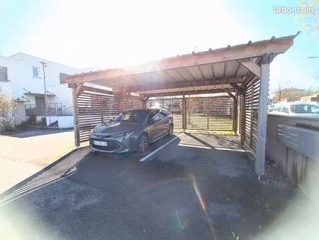 stationnement sous carport sécurisé ■2.5m de large ■5 m de long ■excellente rentabilité. ■