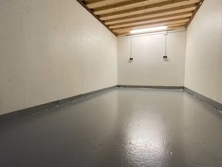 stationnement stockage atelier d’artiste – box automobile