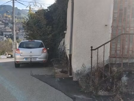 vend maisonnette avec jardin 1h de lyo