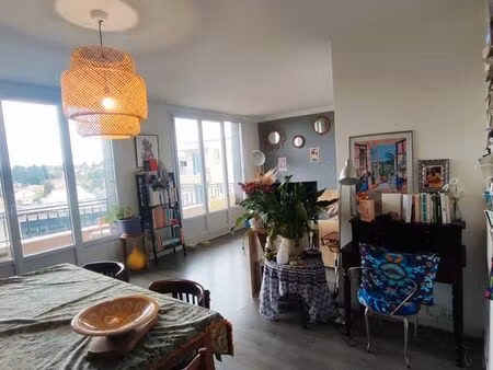 appartement t3 calme 65 m² – vue monts du lyonnais – 2 balcons