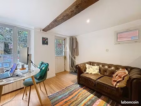 studio 1 pièce 28 m²