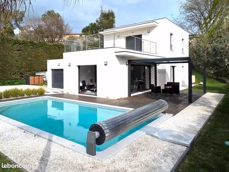 très belle maison contemporaine toit plat