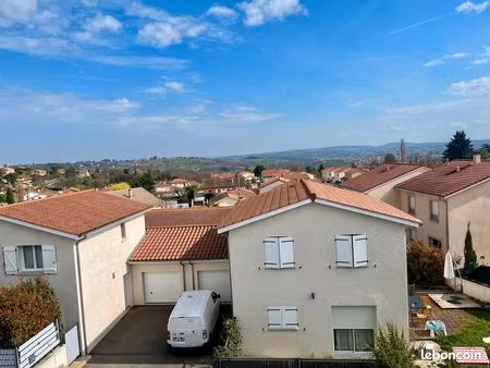 montagny (69) duplex de 110 m² avec terrasse de 25 m²