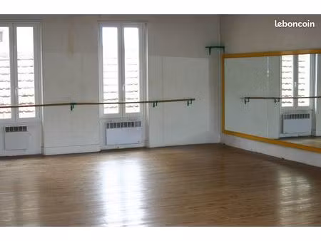 local commercial commentry