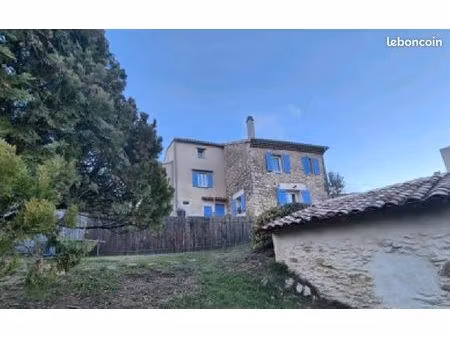 belle maison sur les hauteurs