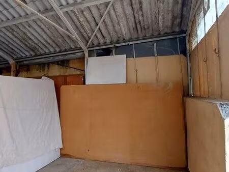 local pour gardiennage meubles etc...