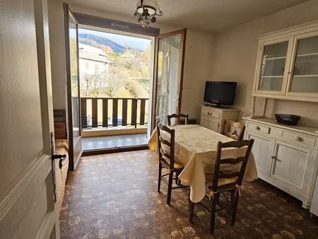 studio 1 pièce 27 m²