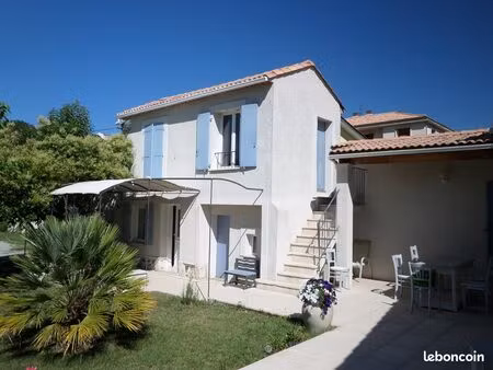 studio lumineux près du lycée paul arène