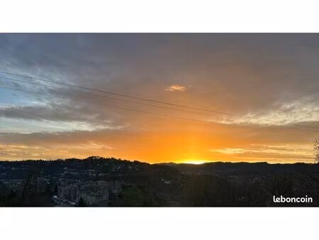 maison avec vue  au calme -garage – terrain 1066 m² – proche commodités