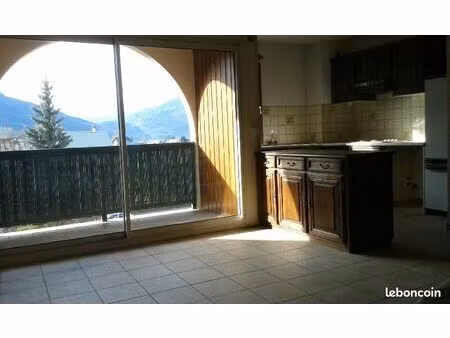 briançon t3 avec garage - excellent état -