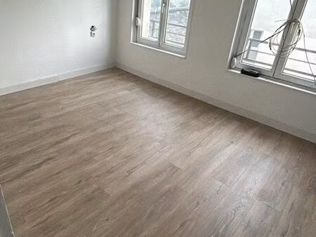 appartement 2 chambres rénové à fère en tardenois : clims  pompe à chaleur et ballon therm