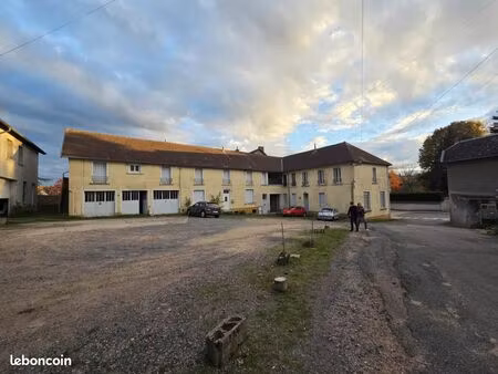 immeuble 500 m² le donjon