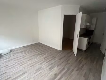 loue f1 quartier remicourt