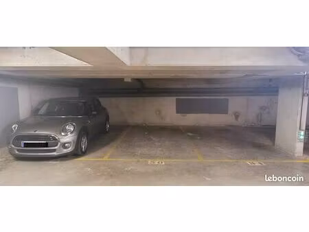 parking couvert et sécurisé en centre-ville montreuil