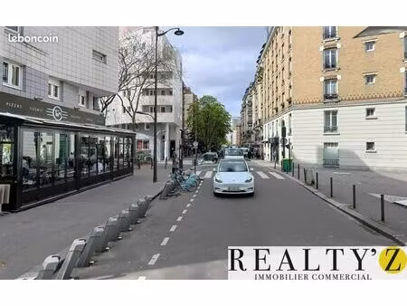 local commercial 140 m²