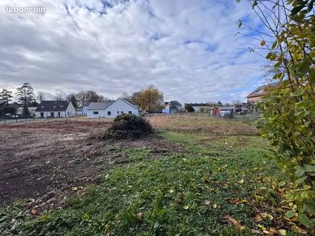 vends terrain centre ville 1800 m2