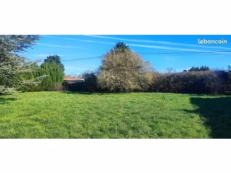 terrain 940 m² baugy