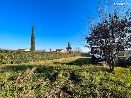 terrain 973m² lucenay