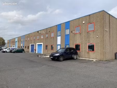 local d'activité 660 m²