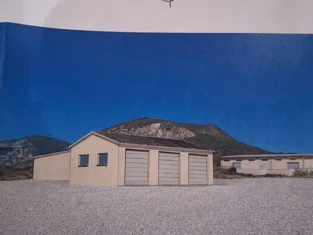 terrain avec permis accepté – entrepôt 150 m²