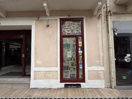 local commercial 21 m²