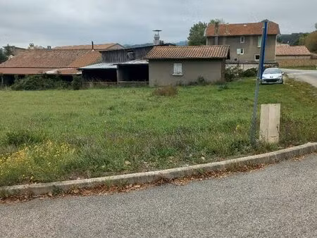 maison + bâtiments commerciaux + terrain