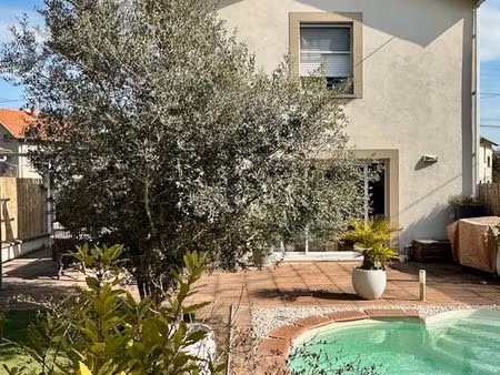 maison familiale avec piscine – secteur revaison