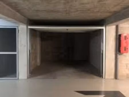 garage residence de iles securise