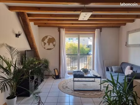 location t3 et 2 places de pkg