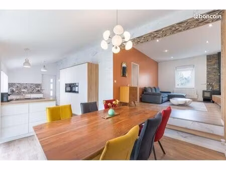 ancienne ferme rénovée 180 m² avec piscine intérieure – 20 min de lyon