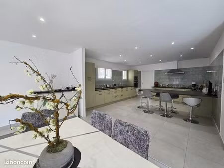 maison de ville 5 pièces 157 m²