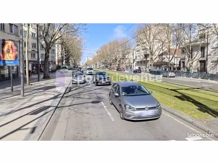 crèmerie/fromagerie 35 m²