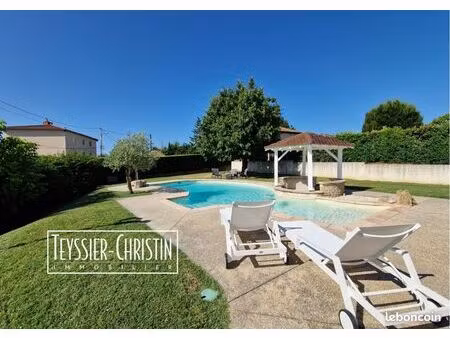 villa 5 pièces 105 m²