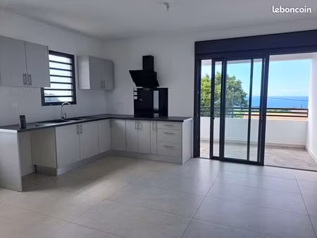 t3 récent privé vue mer