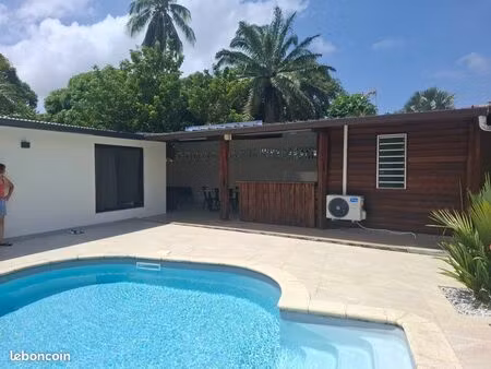 studio  piscine  à 5 min de la plage  cuisine commune