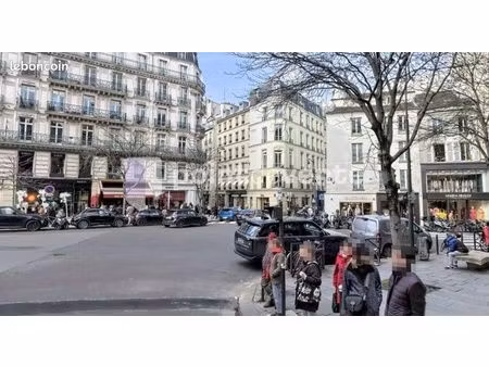 commerce habillement/textile 45 m²