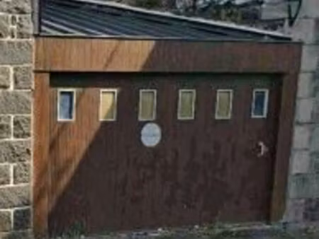 grand garage 20m² - secteur gare / robien