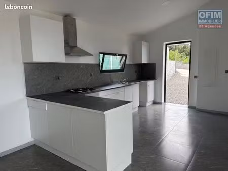 villa 3 pièces 75 m²