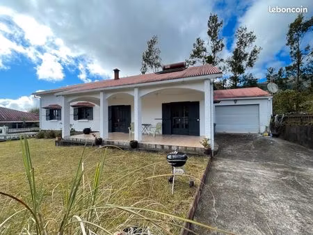 maison 4 chambres avec jardin  terrasse  garage – la plaine des palmistes