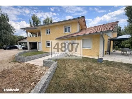 villa 5 pièces 158 m²