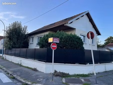 maison spacieuse et lumineuse entièrement refaite