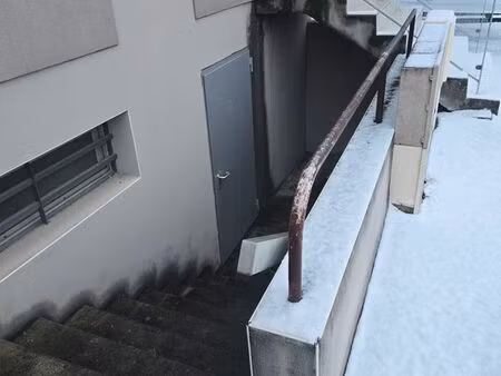 à louer – local de stockage / entrepôt