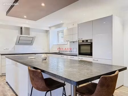 appartement 2 pièces 61 m²