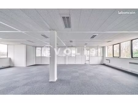 bureaux 920 m²
